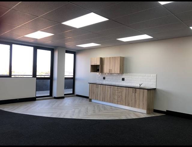 162M² OFFICE TO LET IN ROSEBANK